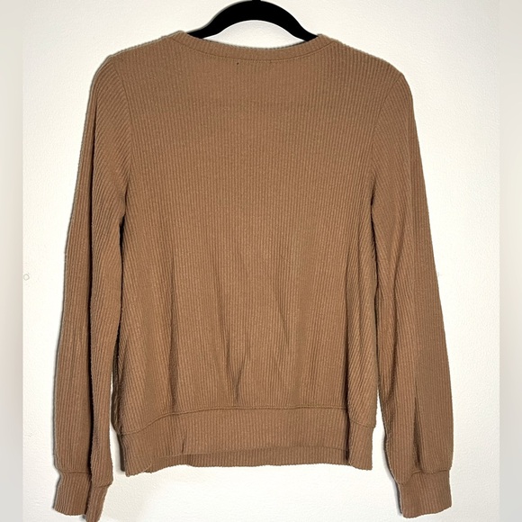 Roolee Ribbed V-Neck Sweater - Women’s Small in Camel - Picture 6 of 6